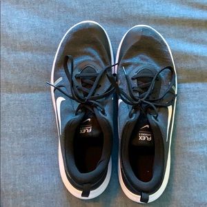 Nike Flex Experience 8